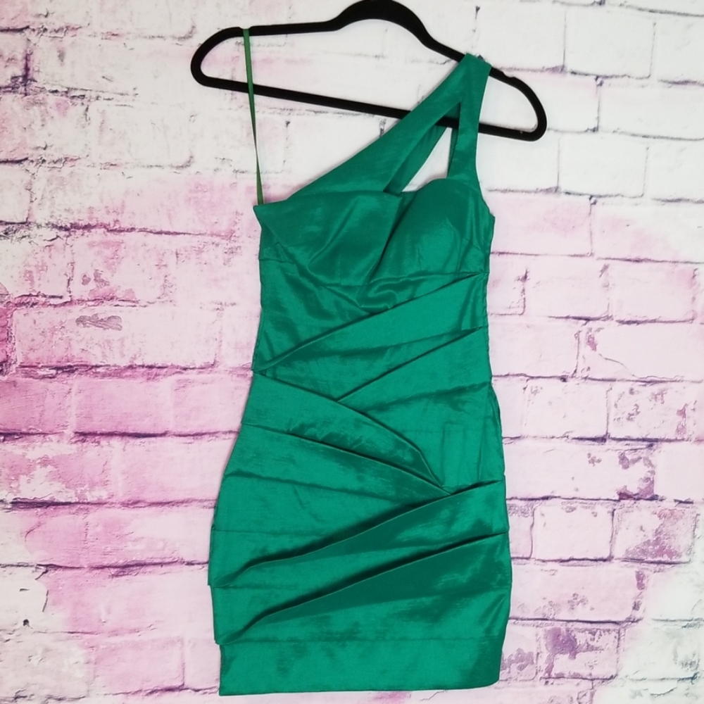 HAILEY LOGAN BY ADRIANNA PAPELL EMERALD ASYMMETRICAL PLEATED DRESS XS Y2K